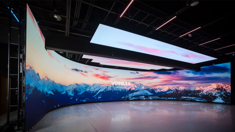 4K LED Screen vs. Retina Display: Which Is Better for 2025?